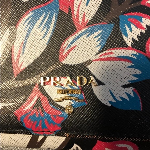 Prada wallet on chain - Picture 3 of 16